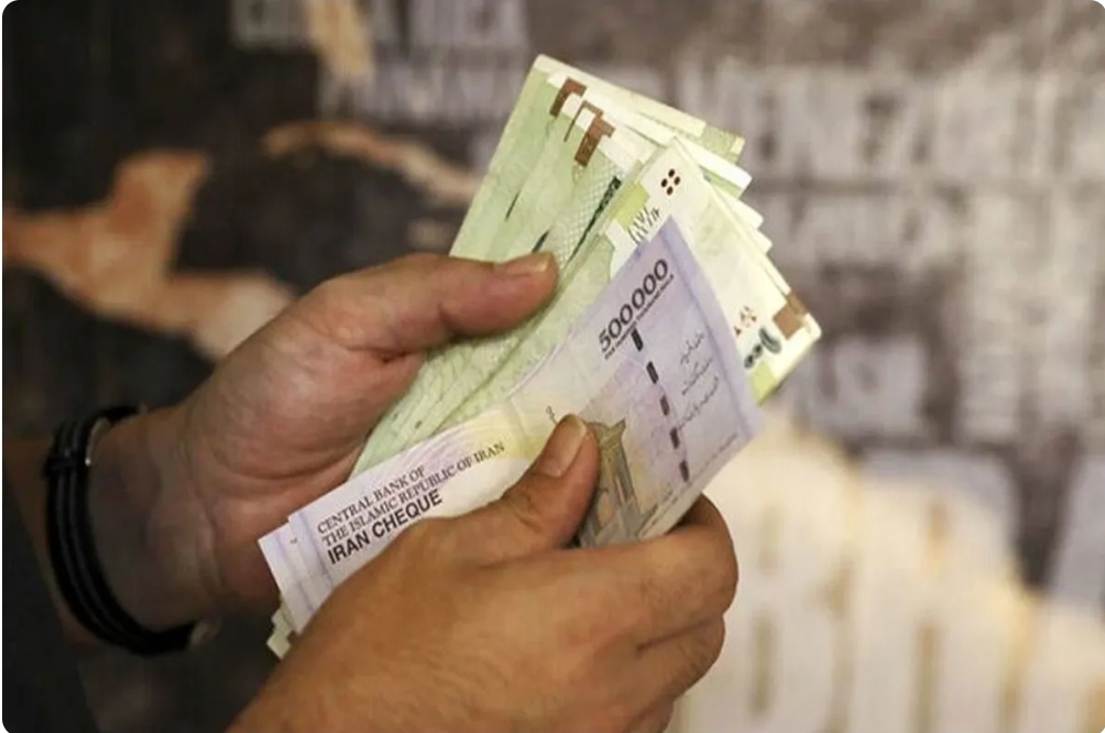 افزایش حقوق کارکنان دولت تصویب شد