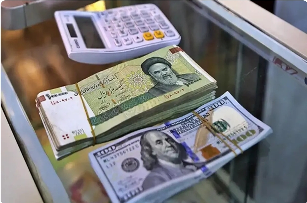 پیش بینی قیمت دلار ۱۸ فروردین ۱۴۰۴ / فضای خاکستری سیاسی، دلار را سرگردان کرد