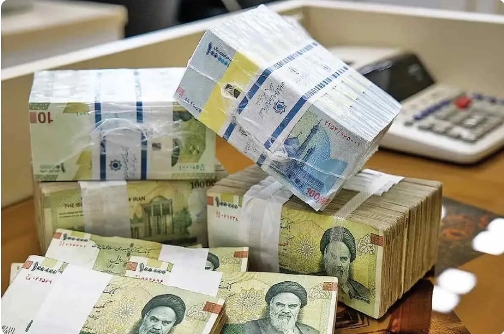 افت 3.9 درصدی پرداخت وام بانکی به تولیدکنندگان در سال 1403/ سهم بخش مسکن از تسهیلات تنها 4.7 درصد بود