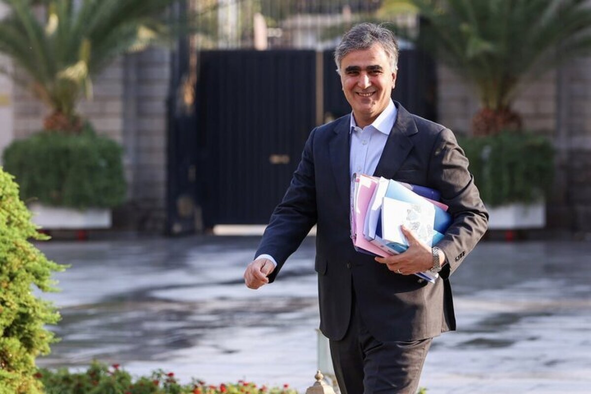 پیش بینی مهم فرزین درباره نرخ آتی دلار پیش بینی مهم فرزین درباره نرخ آتی دلار