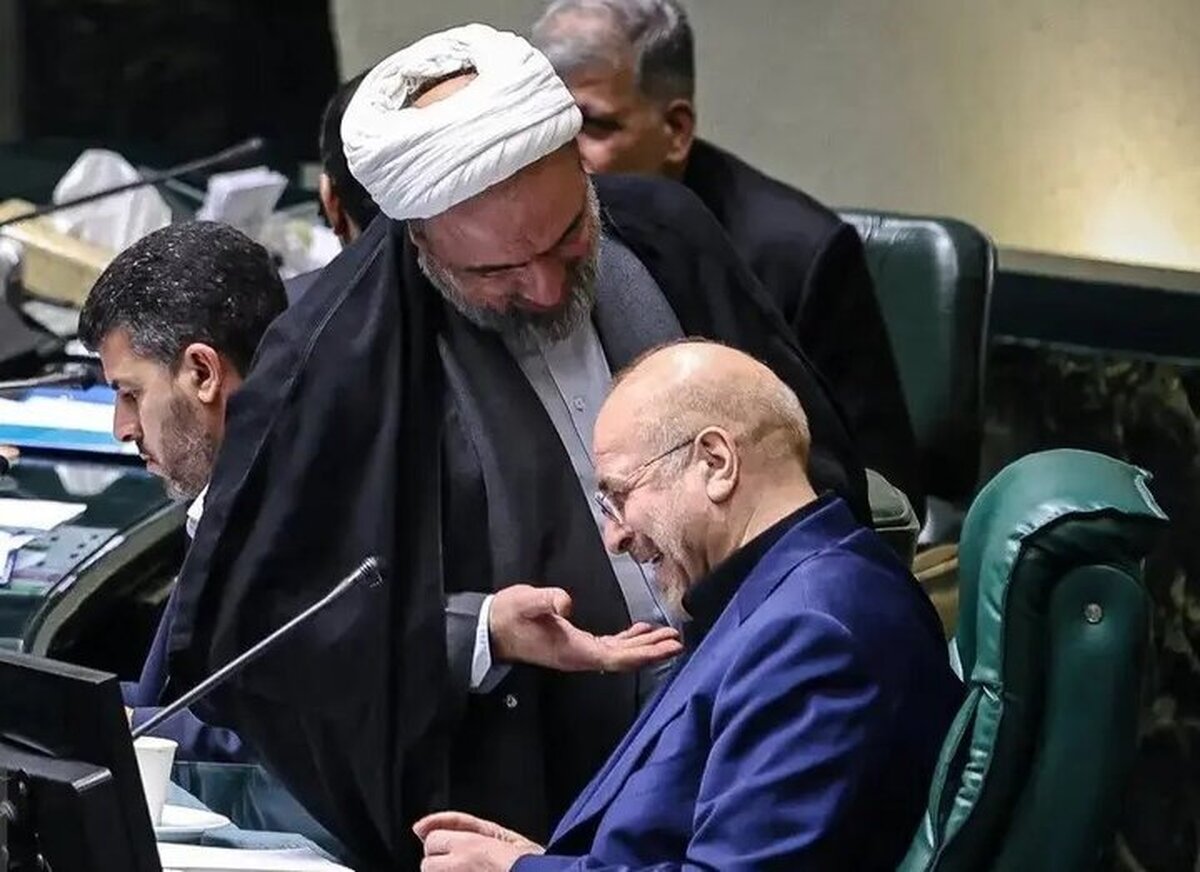 مشاور قالیباف از حمله یک نماینده مجلس به رسایی حمایت کرد