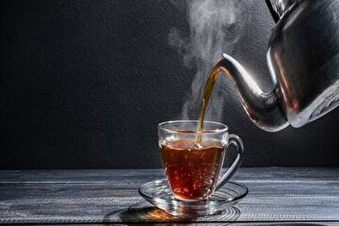 یک باور اشتباه درباره نوشیدن چای داغ