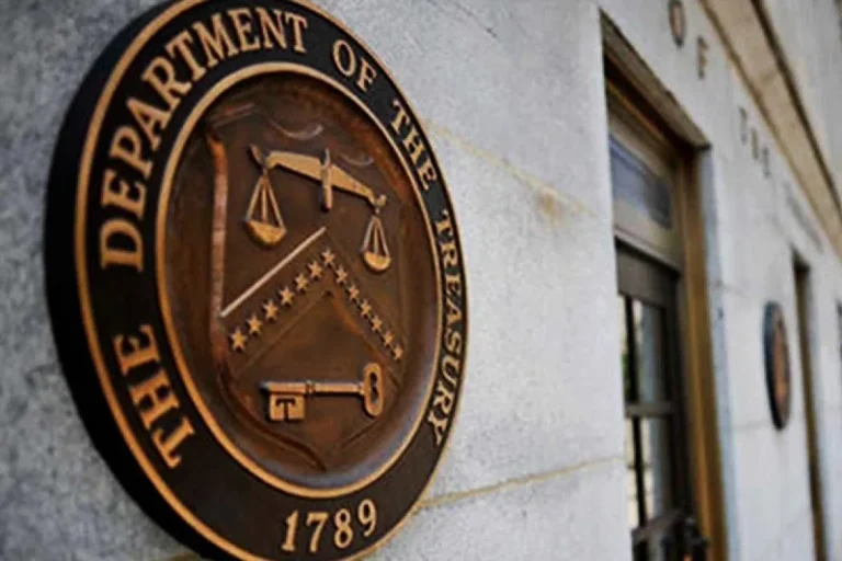 آمریکا: ۹ کشتی ناوگان سایه و مالکان یا شرکتهای مدیریتی مرتبط با آنها مربوط به ایران تحریم شدند