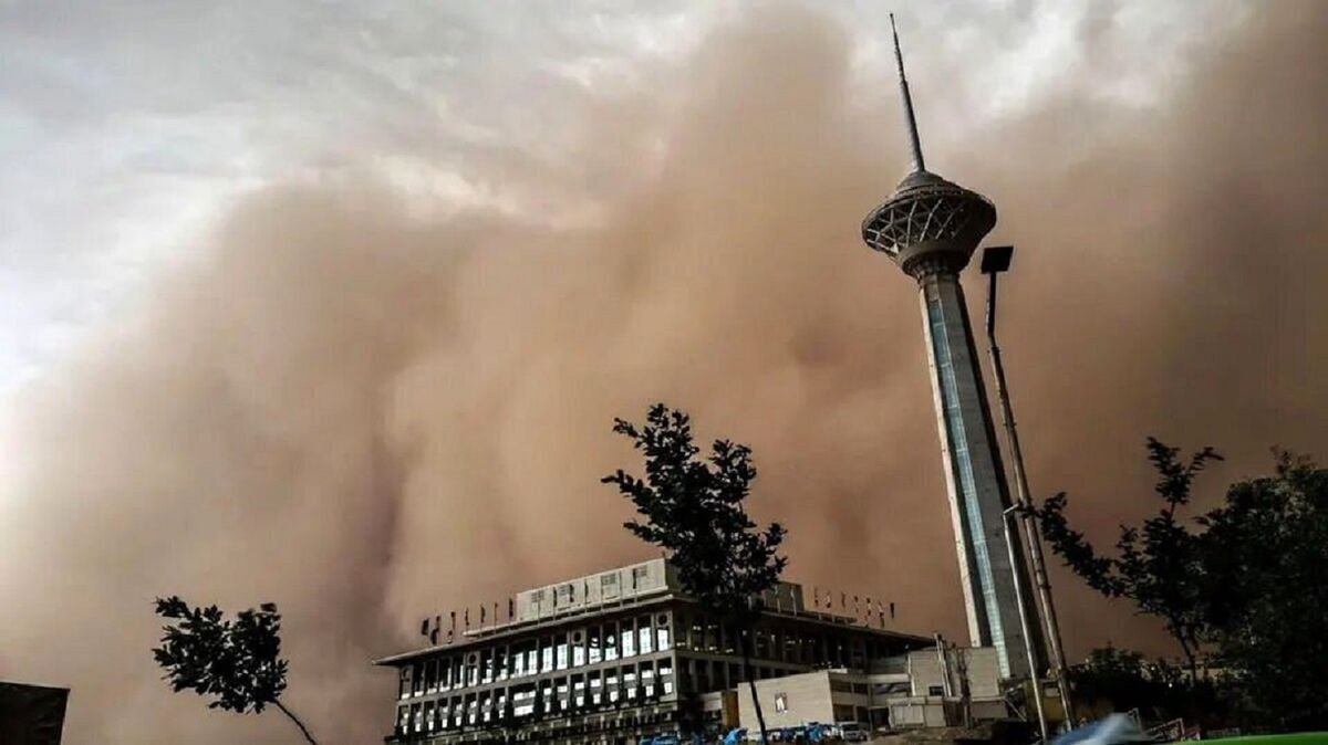 مصدومیت 6 نفر براثر طوفان سه شنبه شب تهران مصدومیت 6 نفر براثر طوفان سه شنبه شب تهران