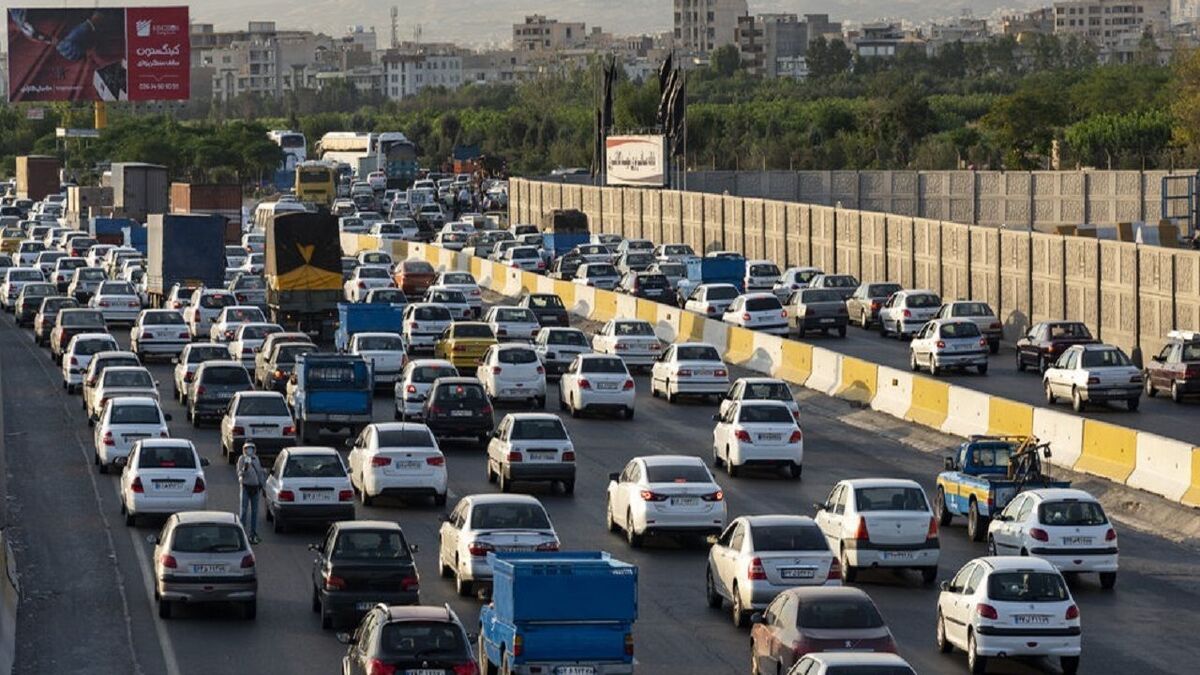 ترافیک سنگین در محور کرج – چالوس ترافیک سنگین در محور کرج – چالوس