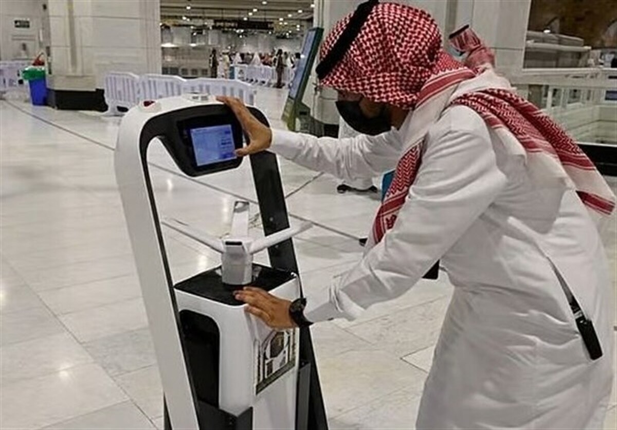 رباتها در میان حجاج رباتها در میان حجاج