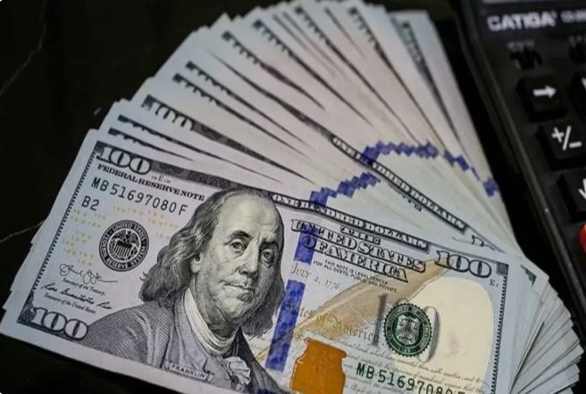 پیش بینی قیمت دلار ۲۳ اردیبهشت ۱۴۰۴ / قیمت دلار با خواست سیاست‌گذار فریز شد؟