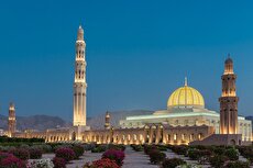 هنر فاخر ایرانی در مسجد سلطان قابوس عمان (فیلم)