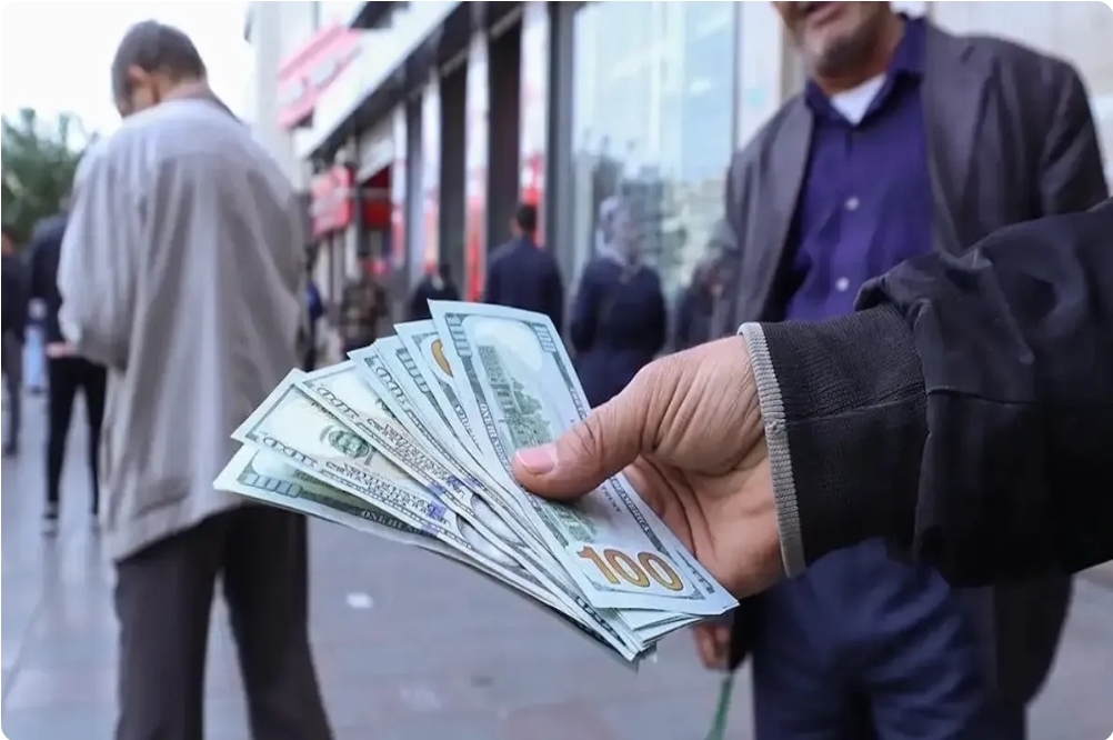 پیش بینی قیمت دلار ۱۰ اردیبهشت ۱۴۰۴ / برخورد دلار به حمایت 80 هزار تومانی