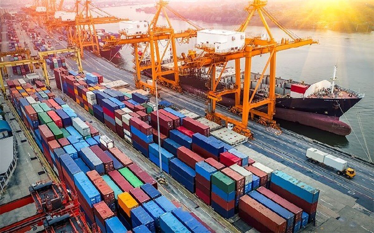 ترخیص و عبور ۲۳۰ میلیون تن کالا در سال‌ گذشته ازگمرک