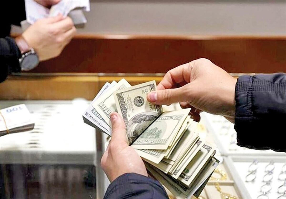 مجوز فروش «پیش دریافت ارز» در بازار ارز تجاری صادر شد مجوز فروش «پیش دریافت ارز» در بازار ارز تجاری صادر شد