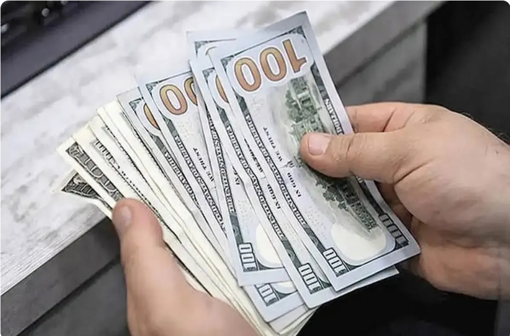 پیش بینی قیمت دلار ۸ خرداد ۱۴۰۴ / دلار فریز شد