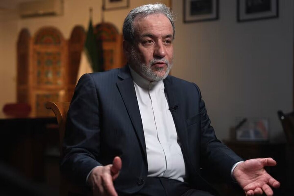 حمایت تمام قد روزنامه اصولگرا از وزیر امور خارجه / حملهکنندگان به عراقچی همان کاری را میکنند که موساد میخواهد