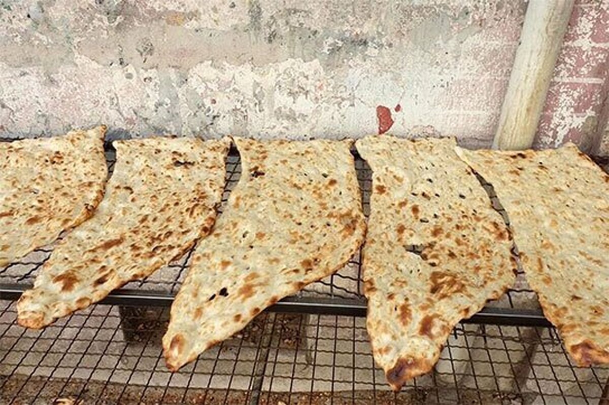شوک گرانی ۵۲ درصدی نان به سفرههای تهی کارگران شوک گرانی ۵۲ درصدی نان به سفرههای تهی کارگران