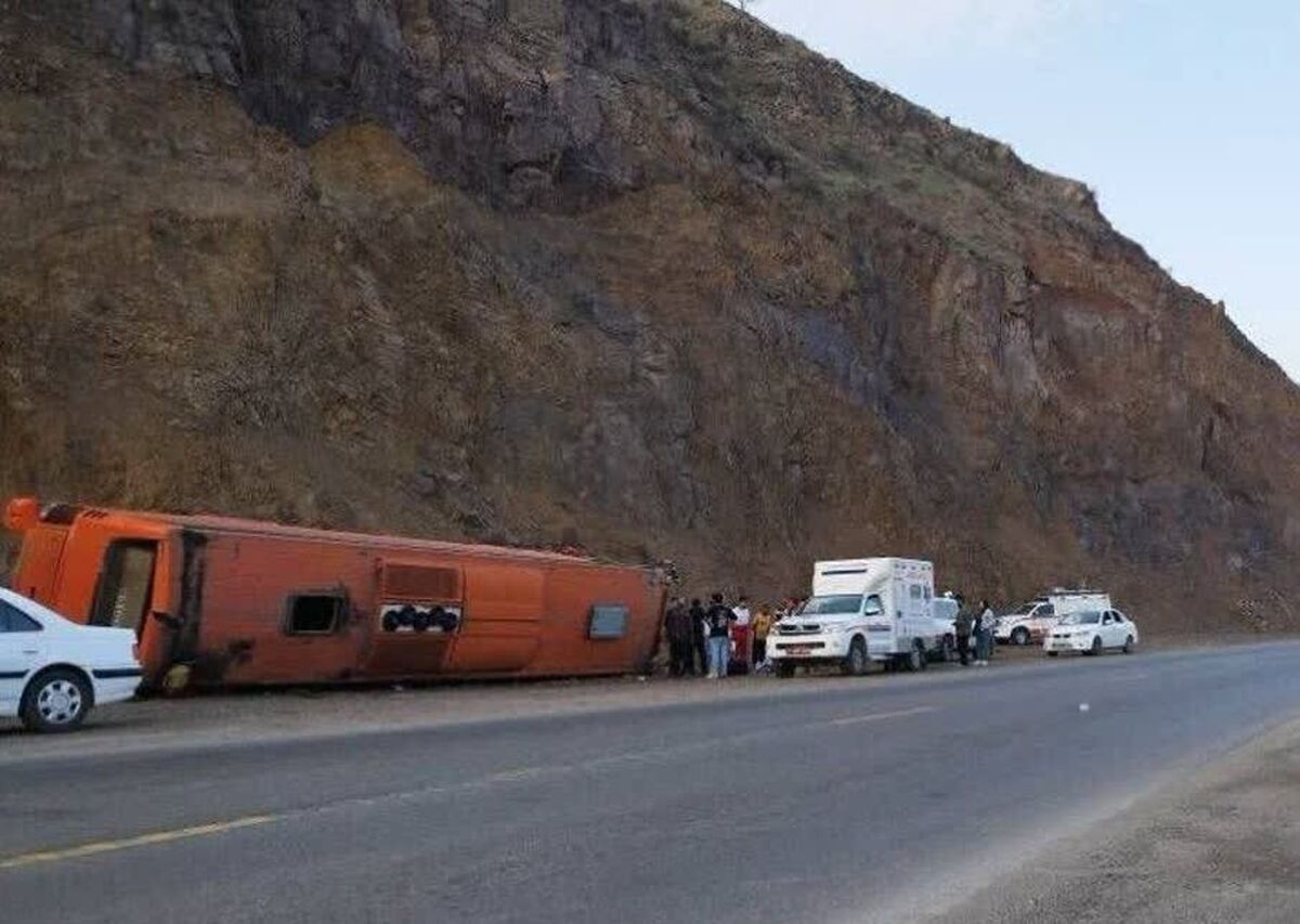 حادثه تلخ واژگونی اتوبوس در استان یزد