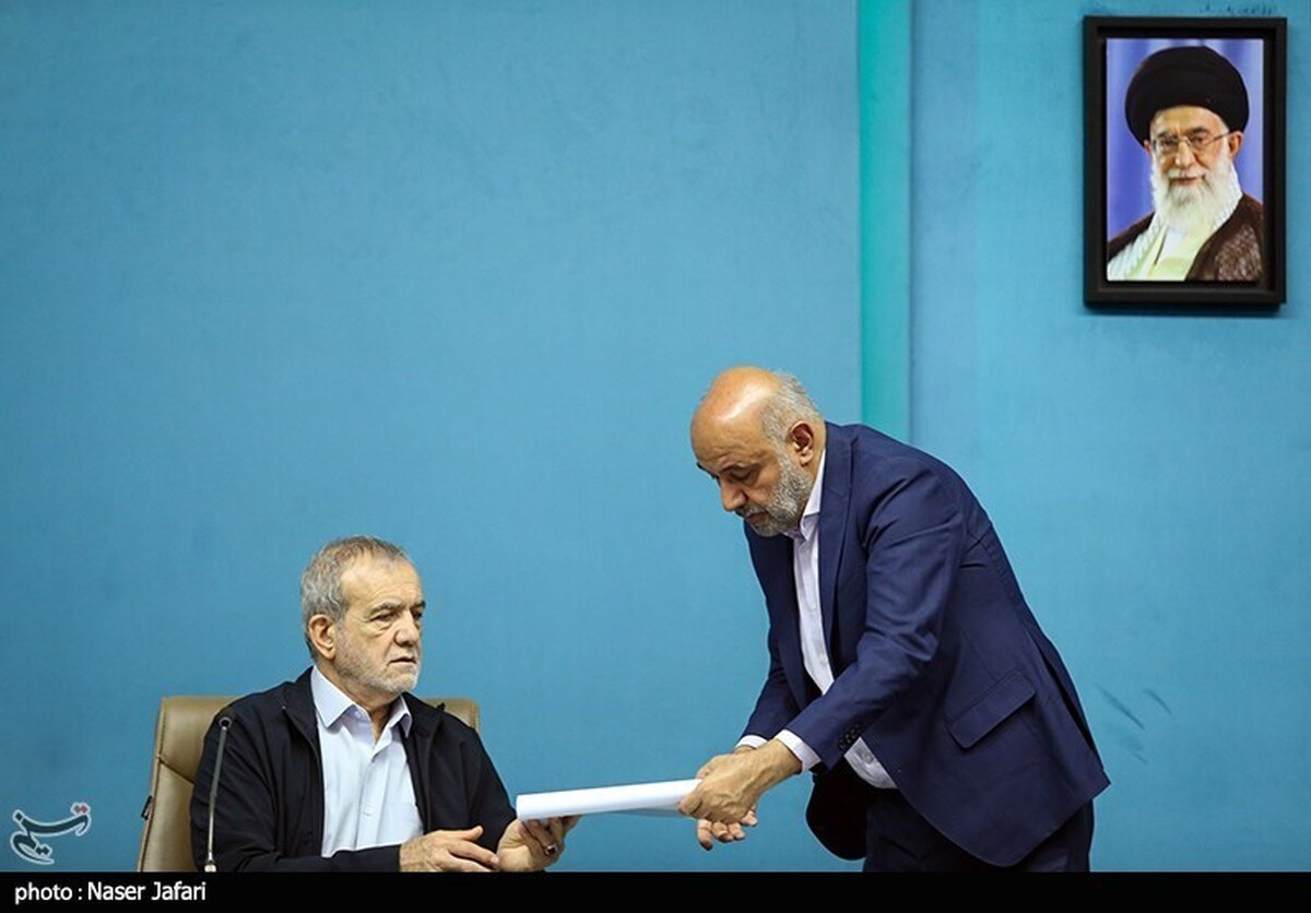 معطلی ۲ ماه و نیمه برای ابلاغ مصوبات شورای عالی اشتغال معطلی ۲ ماه و نیمه برای ابلاغ مصوبات شورای عالی اشتغال