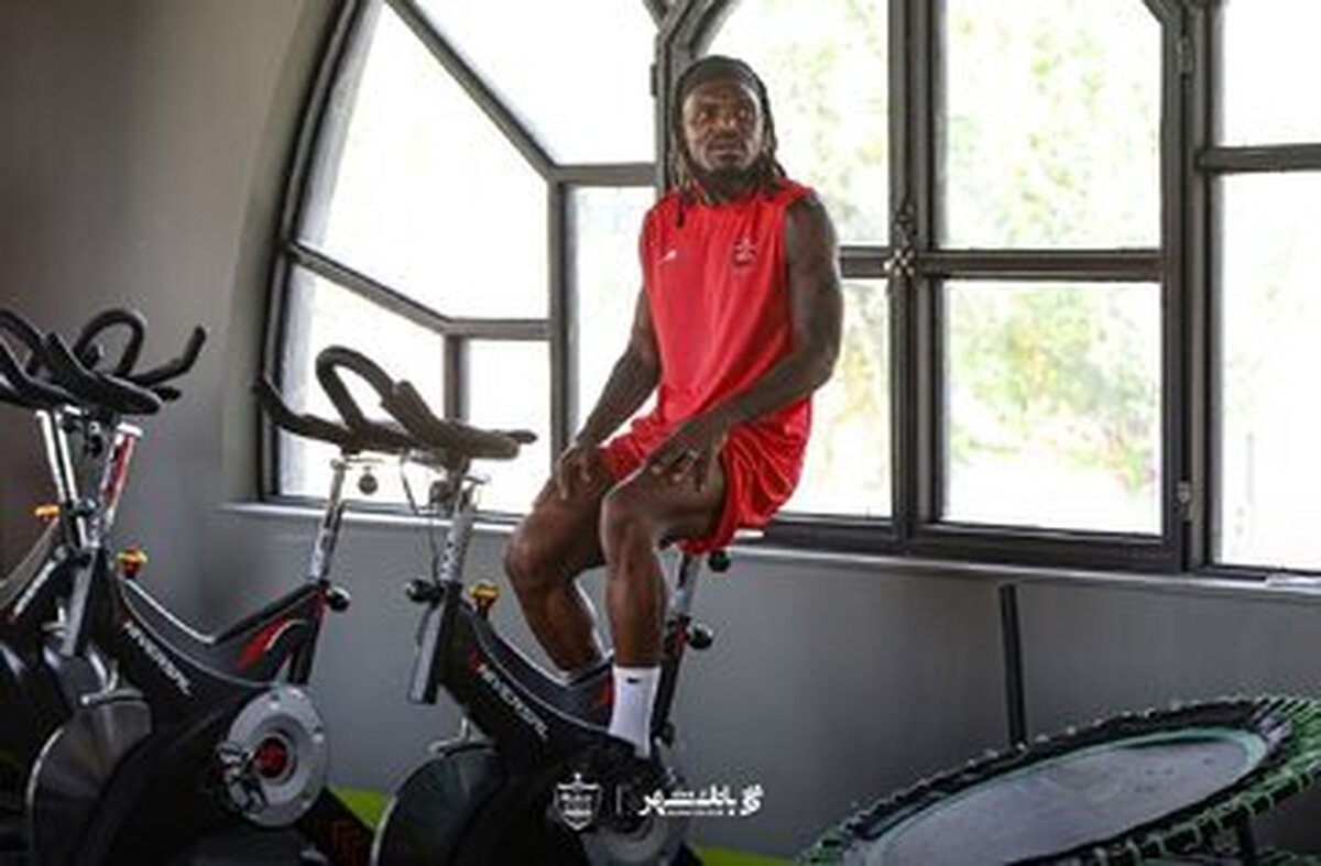 خبر بد برای پرسپولیس و وحید هاشمیان
