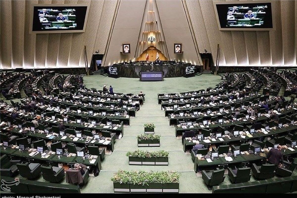 حذف ۴ صفر برای اصلاح حیثیت پول ملی امری اجتناب ناپذیر است
