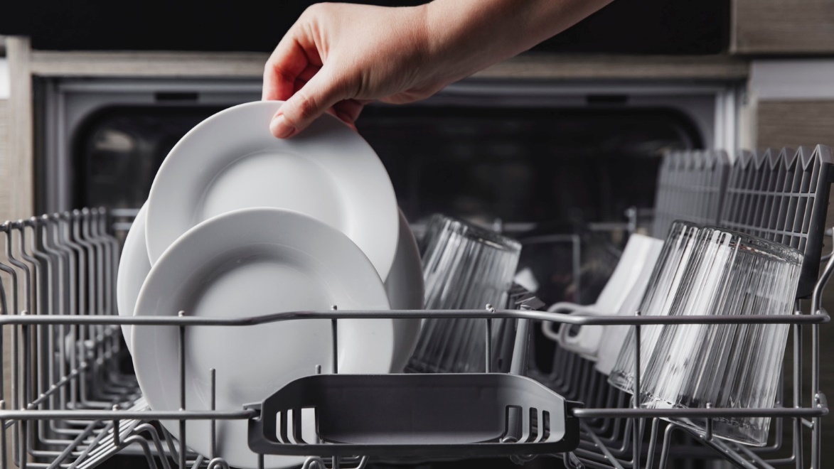 خشک نشدن ظرف در ماشین ظرفشویی چه دلایلی دارد؟ خشک نشدن ظرف در ماشین ظرفشویی چه دلایلی دارد؟