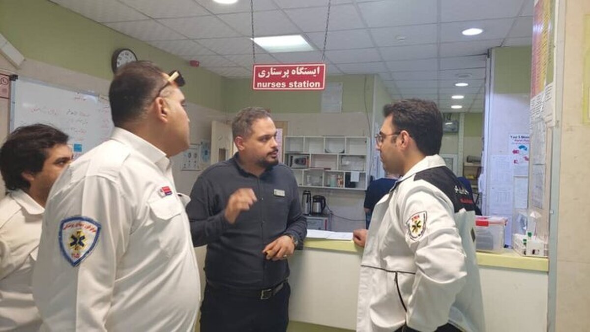 انحراف مینی‌بوس در جاده آبادان به ماهشهر