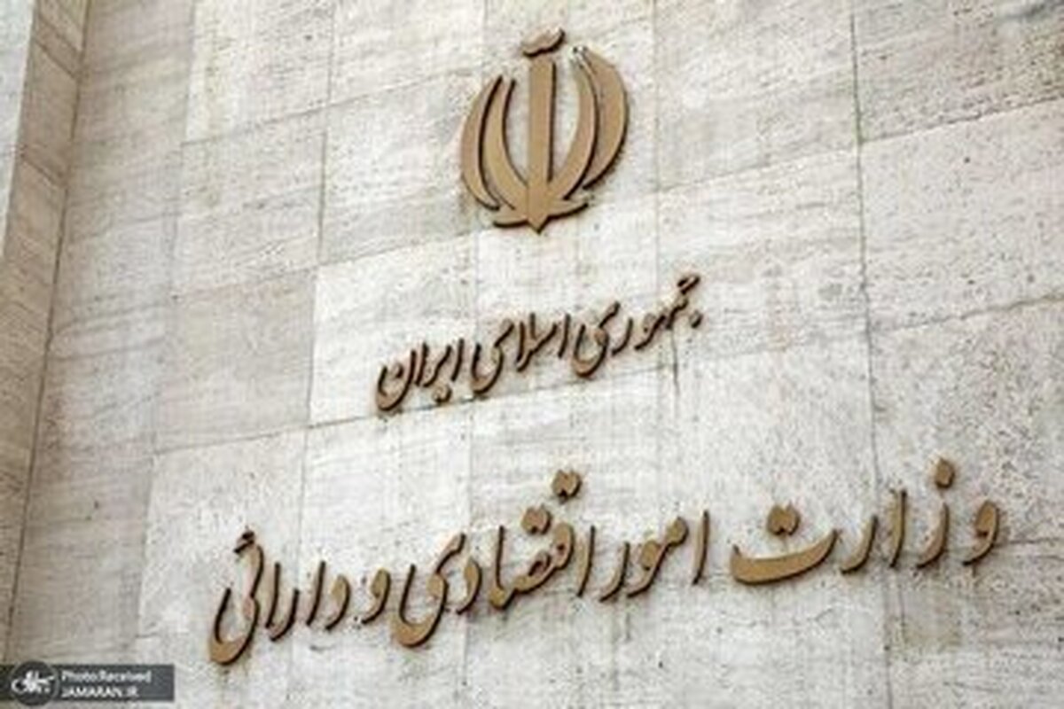 چه کسی مسئول کنترل بازار ارز است؟/ وزیر اقتصاد کمترین نقش را دارد