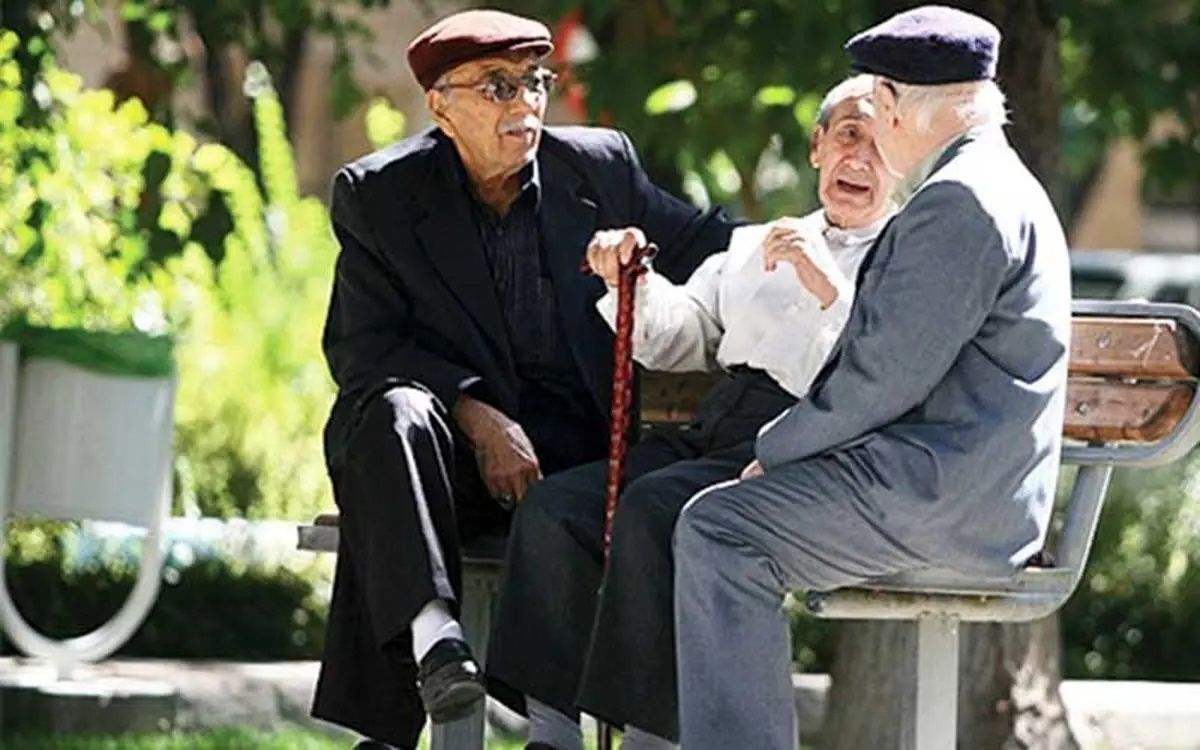 معوقات فروردین ماه بازنشستگان پرداخت می‌شود