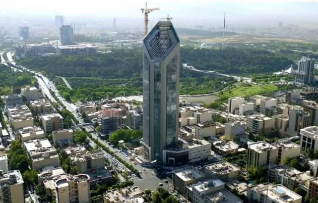 برج «زنجانی» به سهامداران بانک آینده می‌رسد