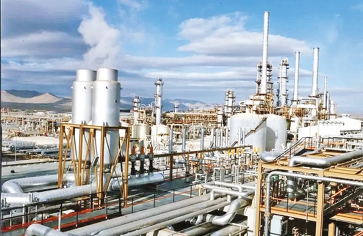 سرمايه‌هاي بي‌قرار؛ صف‌كشيده پشت درِ پتروشيمي‌ها