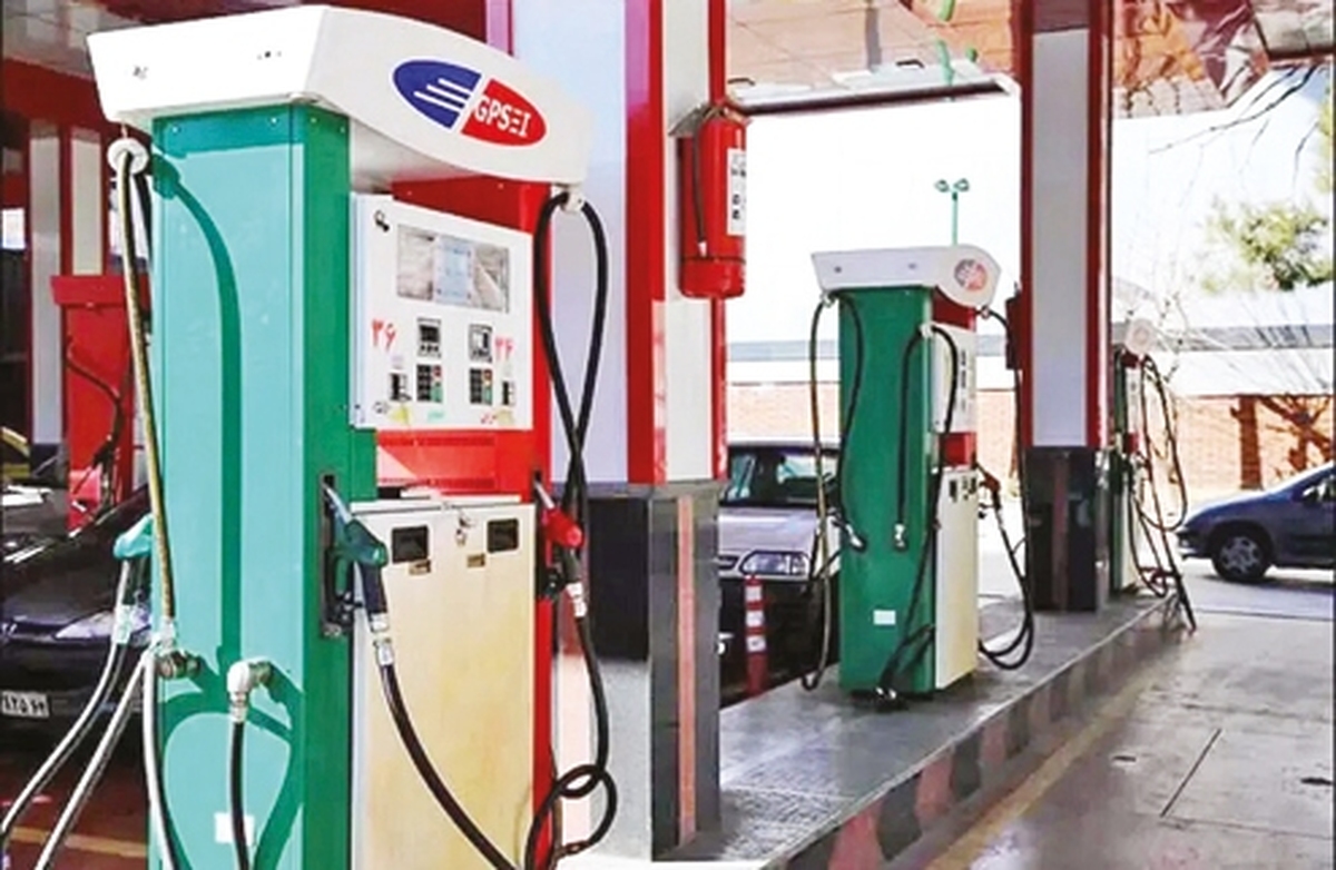 بنزین سوپر  روی تابلو!