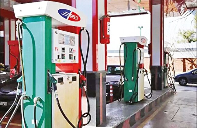 بنزین سوپر  روی تابلو!