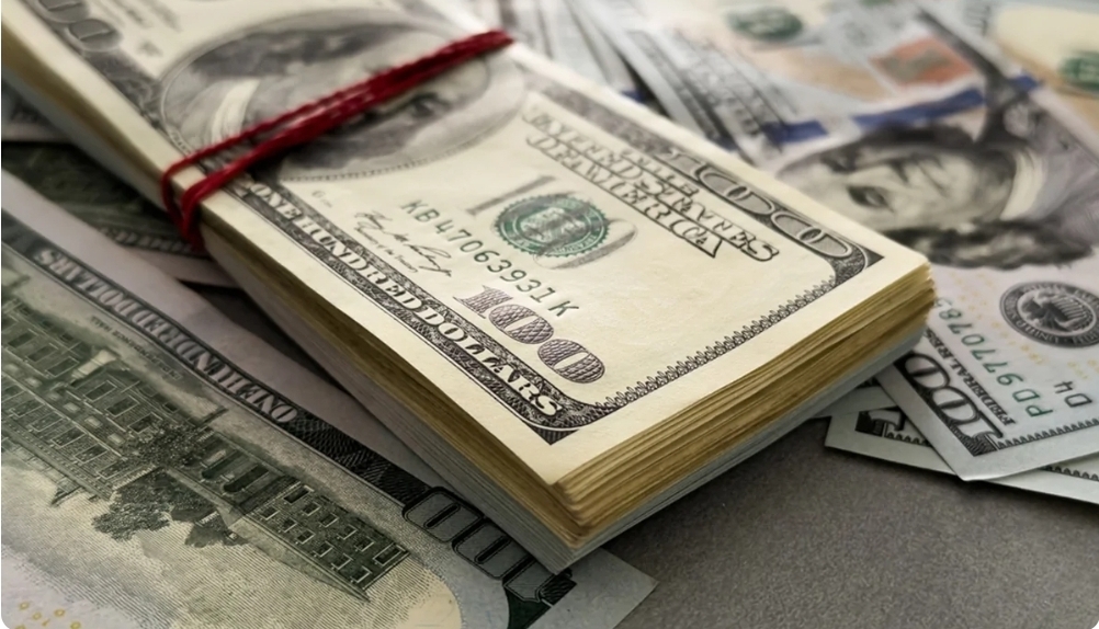 پیش بینی قیمت دلار یکشنبه ۴ آبان ۱۴۰۴ / نوسان محدود دلار در سایه تعادل بازار ارز