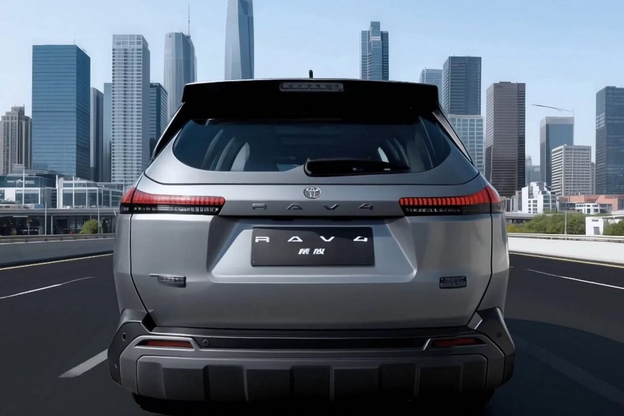 شاسی‌بلند محبوب تویوتا در نسخه چینی / احتمال ورود به ایران؟