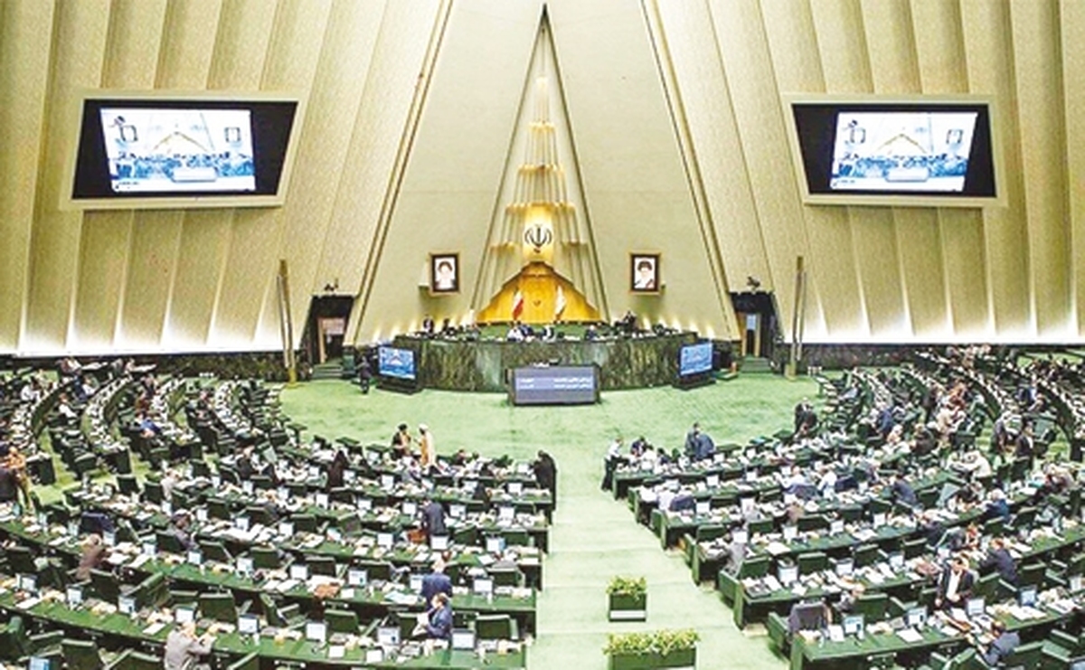 تبيين آزادي‌هاي سياسي و اجتماعي