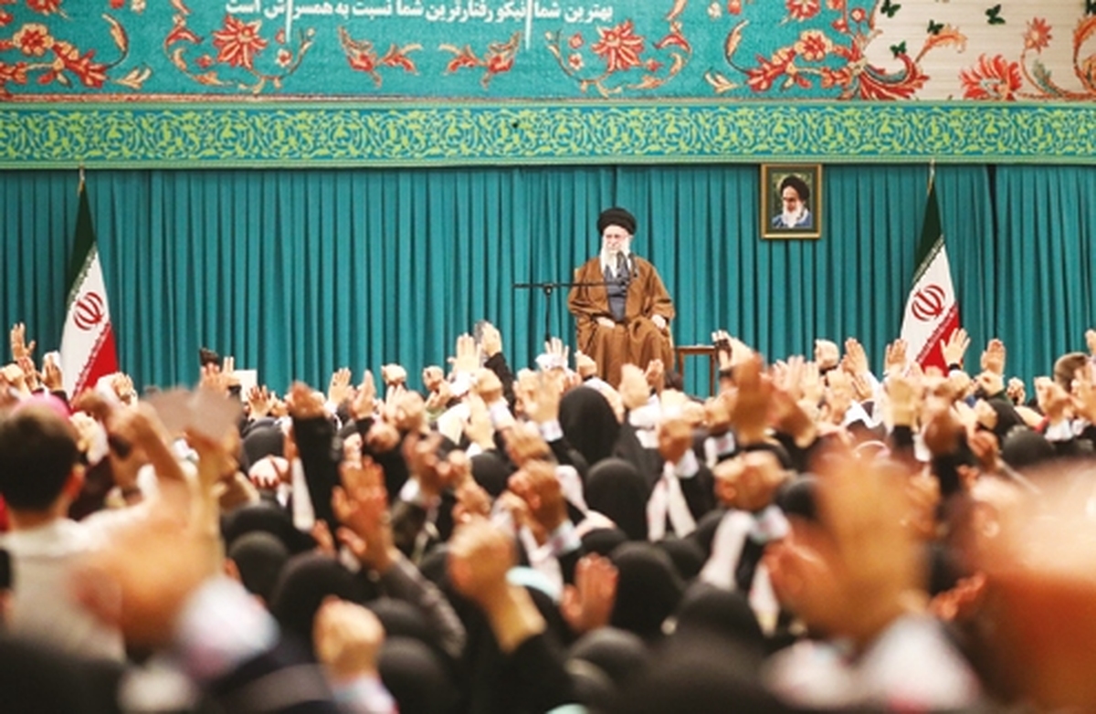 زن مدير خانه است نه كارگر