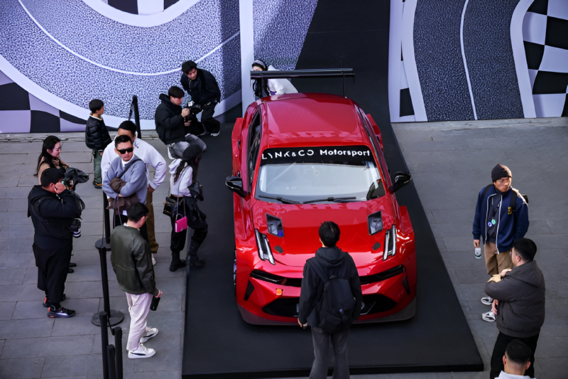 خودروساز چینی لینک اند کو که تحت حمایت جیلی فعالیت می کند، در ویبو اعلام کرد که نخستین محموله از سفارش های مدل مسابقه ای جدید Lynk & Co 03+ TCR به طور کامل فروخته شده است.