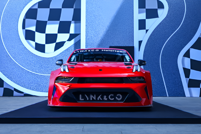 خودروساز چینی لینک اند کو که تحت حمایت جیلی فعالیت می کند، در ویبو اعلام کرد که نخستین محموله از سفارش های مدل مسابقه ای جدید Lynk & Co 03+ TCR به طور کامل فروخته شده است.