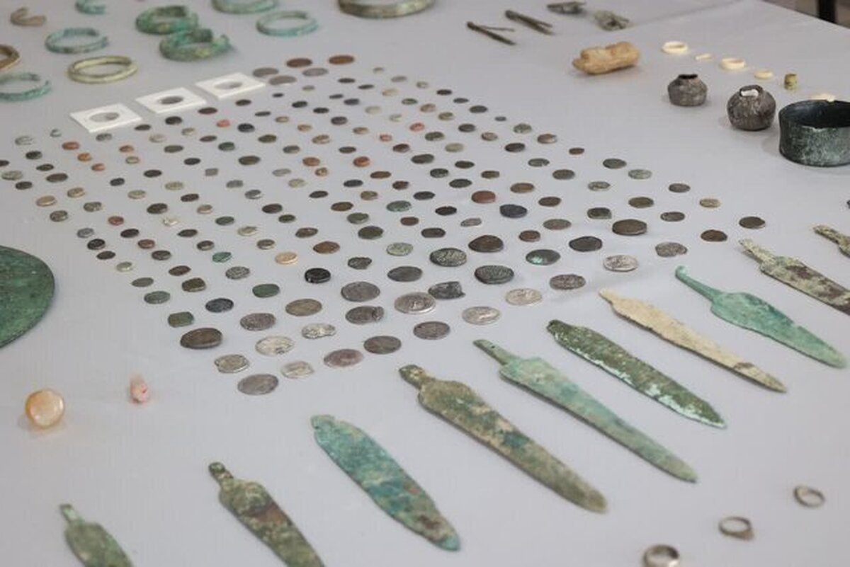 ماجرای کشف ۴۰۰ قلم عتیقه‌ قیمتی در سنندج