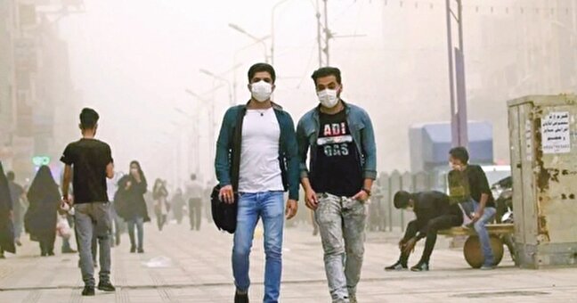 كارگران در محاصره آلودگي و معيشت