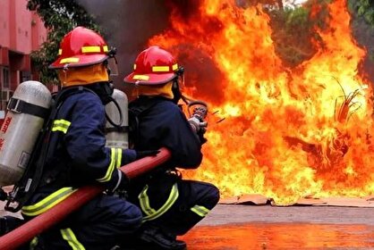 آتش‌سوزی در پاساژی در درگهان کاملا تحت کنترل است