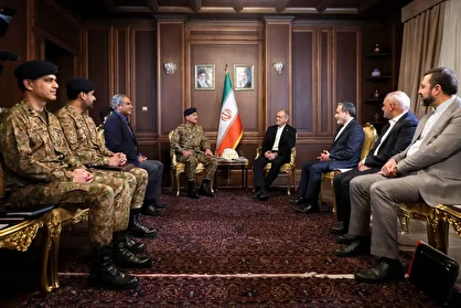 دیدار فرمانده ارتش پاکستان با رئیس جمهور