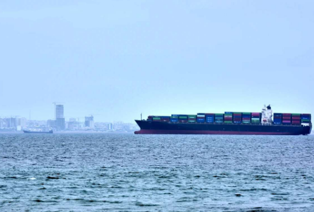 سه فروند کشتی کانتینری در تنگه هرمز هدف قرار گرفتند