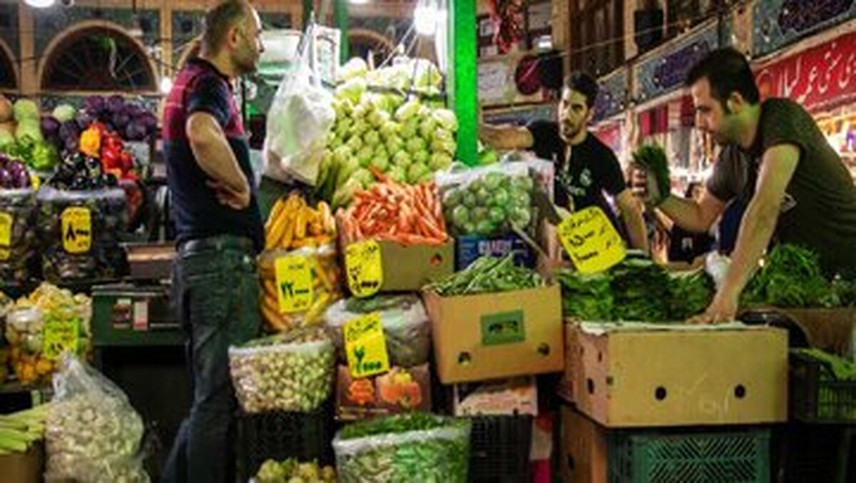 قیمت‌های عجیب از میوه‌های نوبرانه؛ گوجه‌سبز ۸۰۰ هزار تومان، چغاله ۵۰۰ هزار تومان