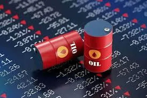 سقوط سنگین قیمت نفت در پایان هفته / بازار به سیگنال‌های کاهش تنش در تنگه هرمز واکنش نشان داد