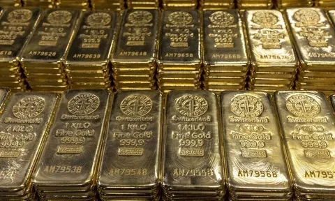 قیمت طلای جهانی امروز سه شنبه 8 اردیبهشت 1405 / سقوط سنگین اونس در تنگنای سیاست و اقتصاد آمریکا