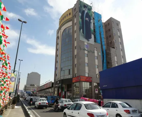 رشد ۴۰ درصدی قیمت خانه در منطقه ۱۰ تهران / خریداران از ترس افزایش هزینه‌های ساخت به بازار برگشتند + جدول