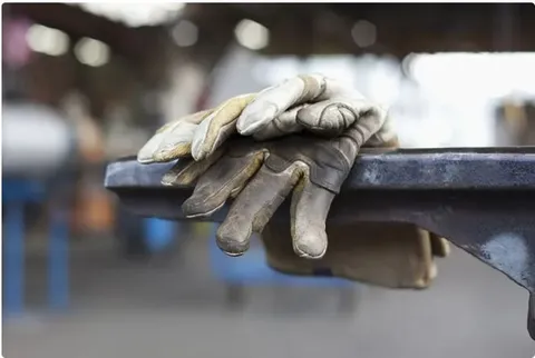 چه گروه از کارگران قرارداد دائم می‌شوند؟