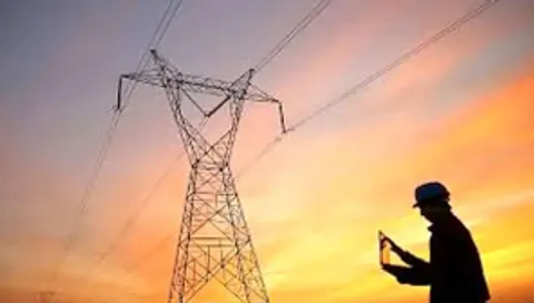 پیشنهاد معاون وزیر نیرو برای گران شدن تعرفه برق مصرفی صنعتی و خانگی