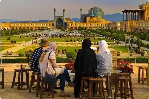 نوروز ۱۴۰۴ بدون گردشگر خارجی به پایان رسید/ از سال گذشته ۲۷۰۰ گردشگر خارجی به ایران آمده‌اند