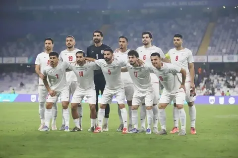 تیم فوتبال عازم مکزیک شد