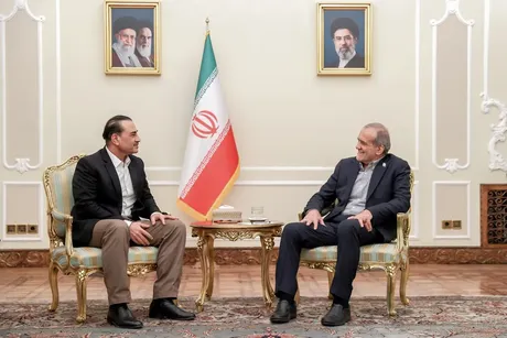دیدار رئیس جمهور و فرمانده ارتش پاکستان؛ آمادگی ایران برای تعامل با همسایگان